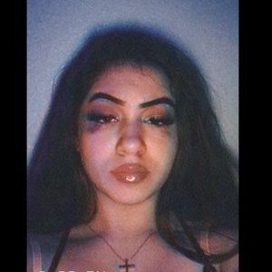 Meet your Posher, Olyvia